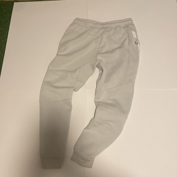 grey nike tech pants - Picture 2 of 2